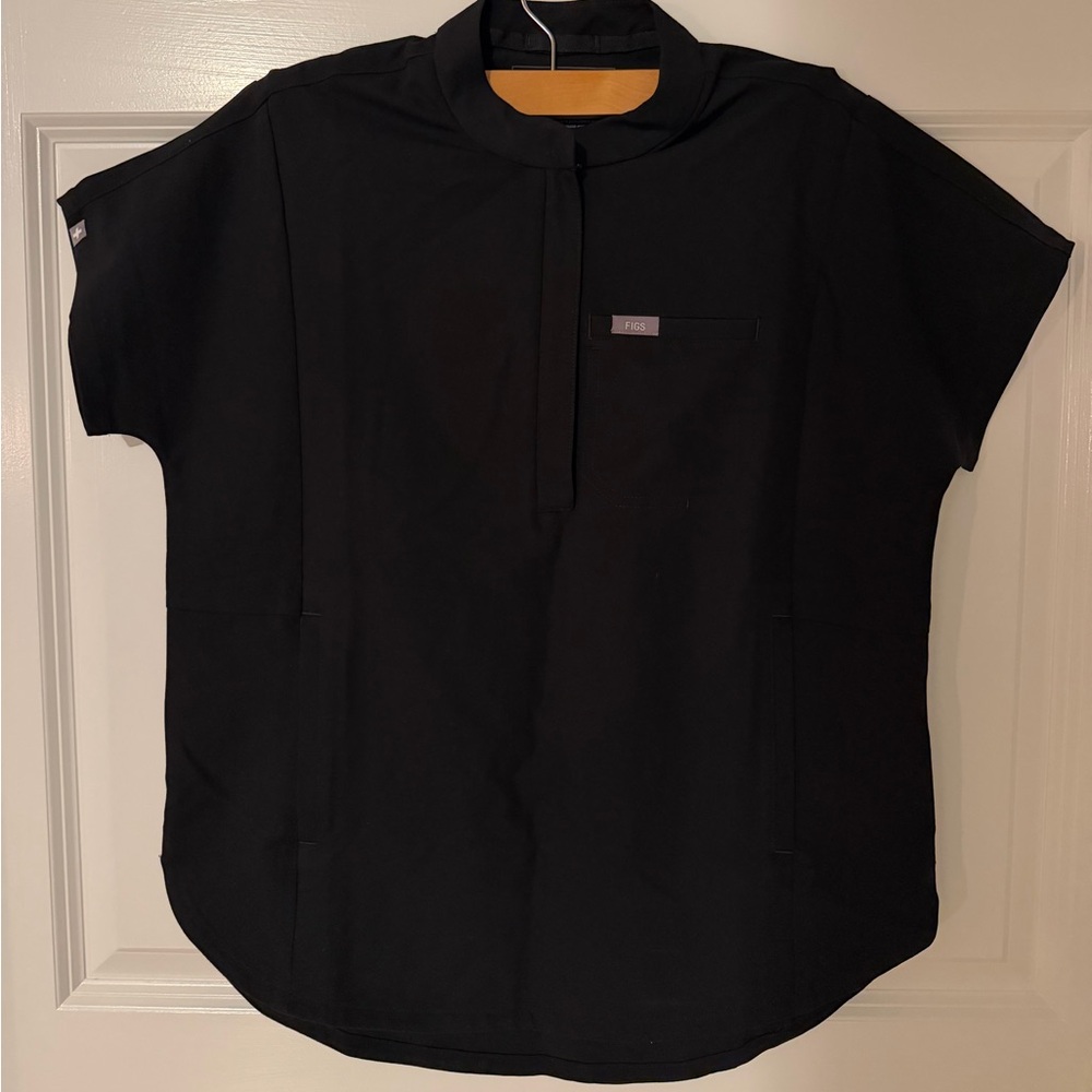 Figs scrub top